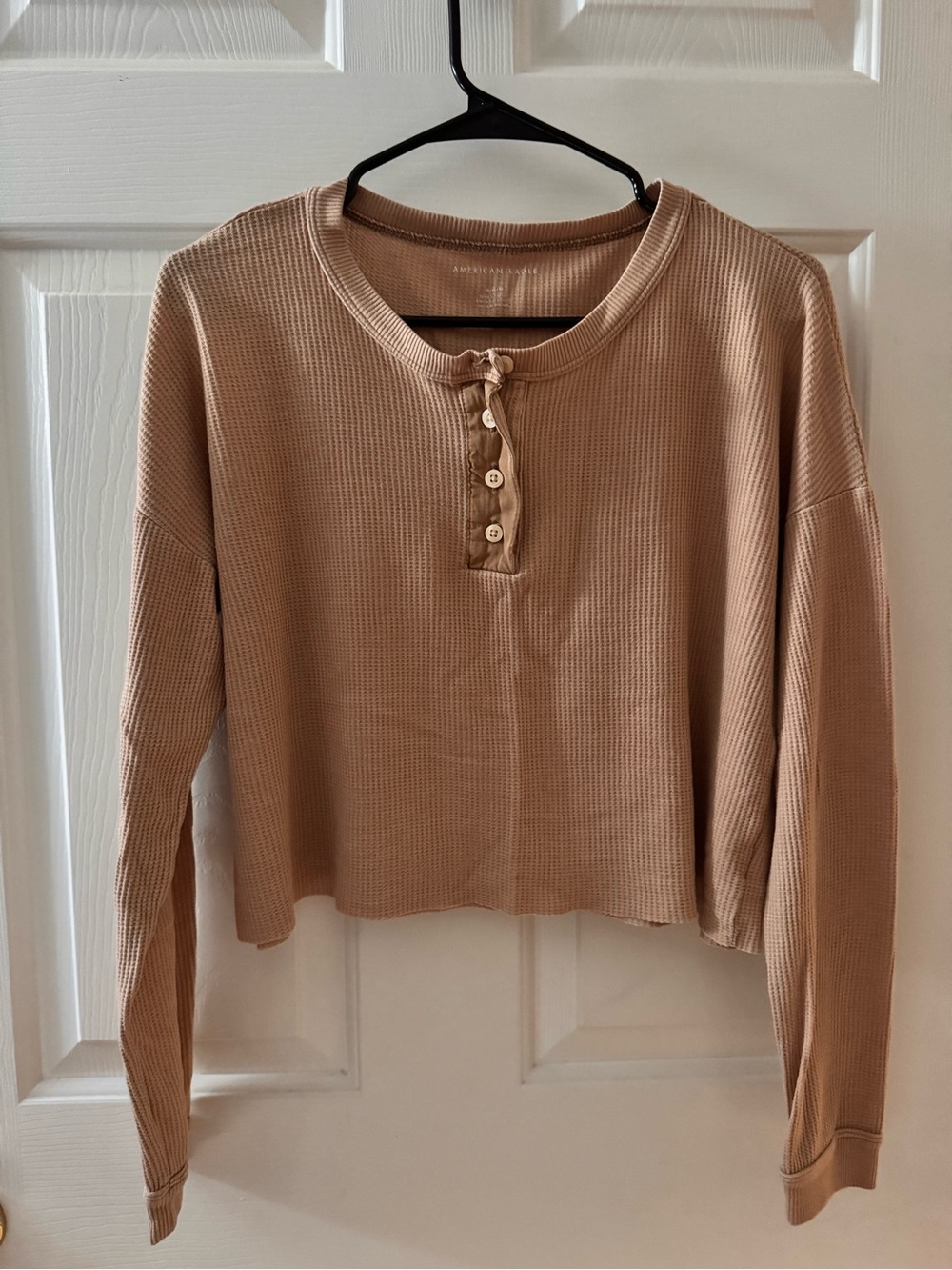American Eagle Outfitters Waffle Henley Crop Top in Light Brown